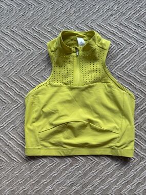 Lululemon size 6 sports bra